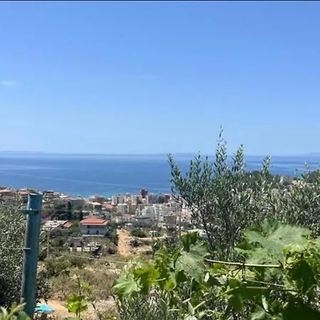 Kongjonis Apartment Himare